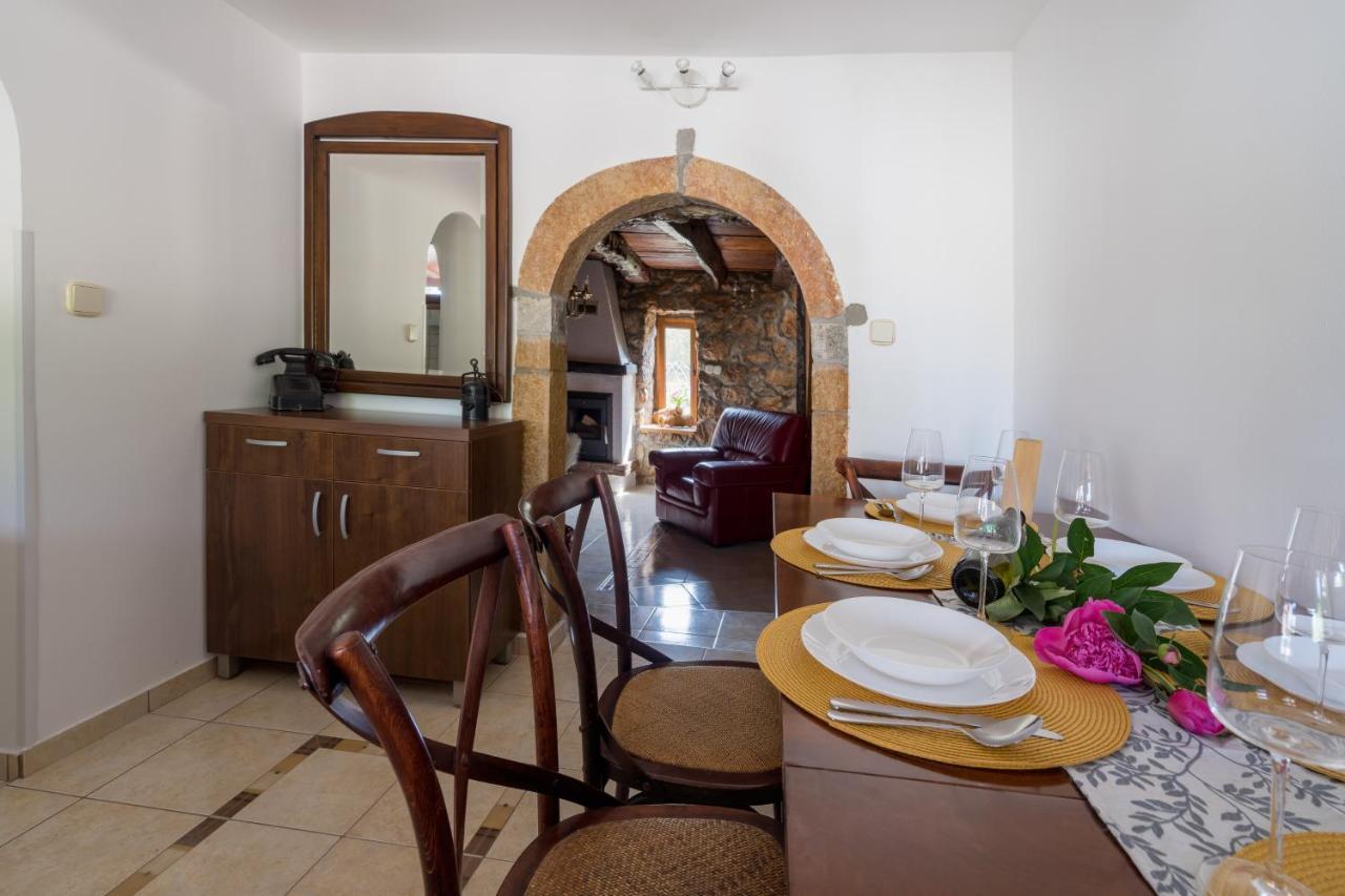 Stone Lady Holiday Home With Pool&Hot Tub,Sauna,Bbq,Garden Rasopasno ภายนอก รูปภาพ